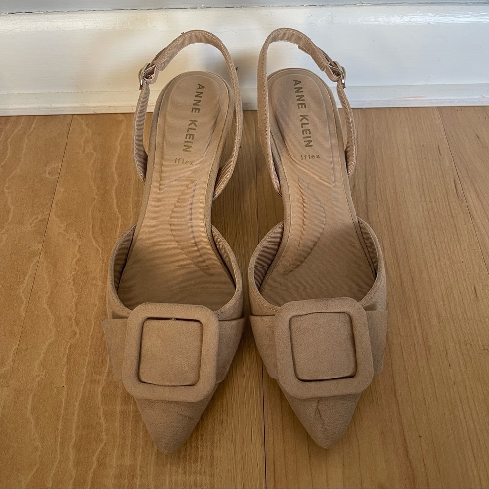 Anne Klein Tan Slingback Heels - Picture 4 of 11